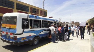 Bus que traslado a la gente del Alcalde