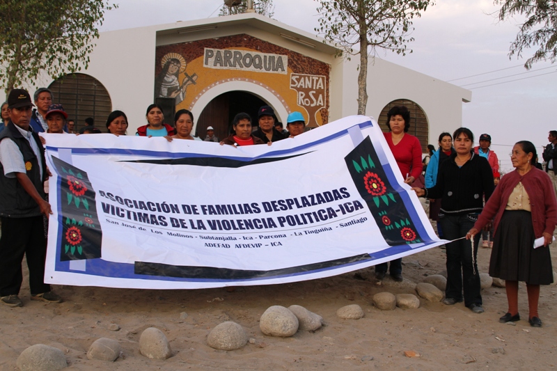 Familias desplazadas conmemoran el 9º aniversario de la entrega del informe de la CVR