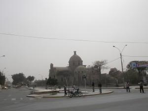 Fuertes vientos alertan Ica y se suspenden clases en I.E.