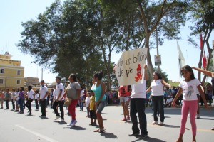 Bailamos para decir ¡basta de violencia!